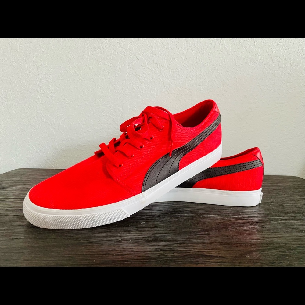 Puma Sneakers